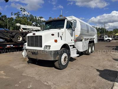 2004 Peterbilt 330 4000 Gallon T/A Tank Truck