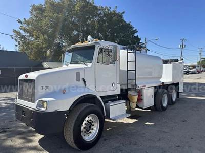 2005 Peterbilt 330 McLellan Equipment Fuel & Lube Truck