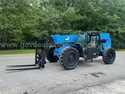 2015 Genie GTH844 4WD Telehandler