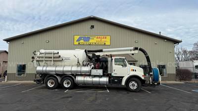 2000 Sterling l7501  509643 miles