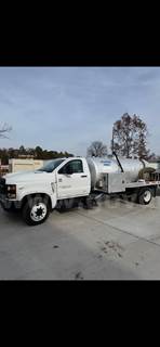 2023 chevy 5500 vac truck septic