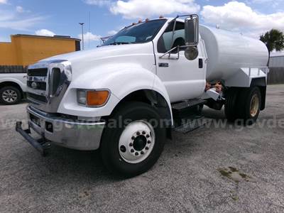 2007 Ford F750 2000 Gallon Water Tanker **53K Miles**