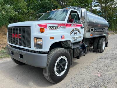 1994 GMC C7 Topkick 2,800 Gallon S/A Water Truck