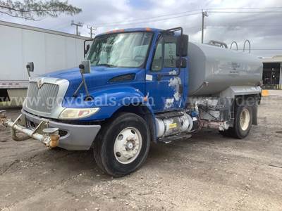 2017 International 4300 SBA 4x2 Water Truck