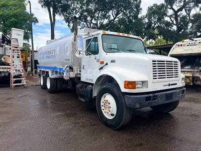 2001 International 4900