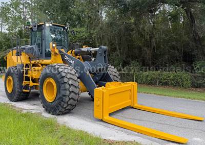 2022 John Deere 744L Wheel Loader
