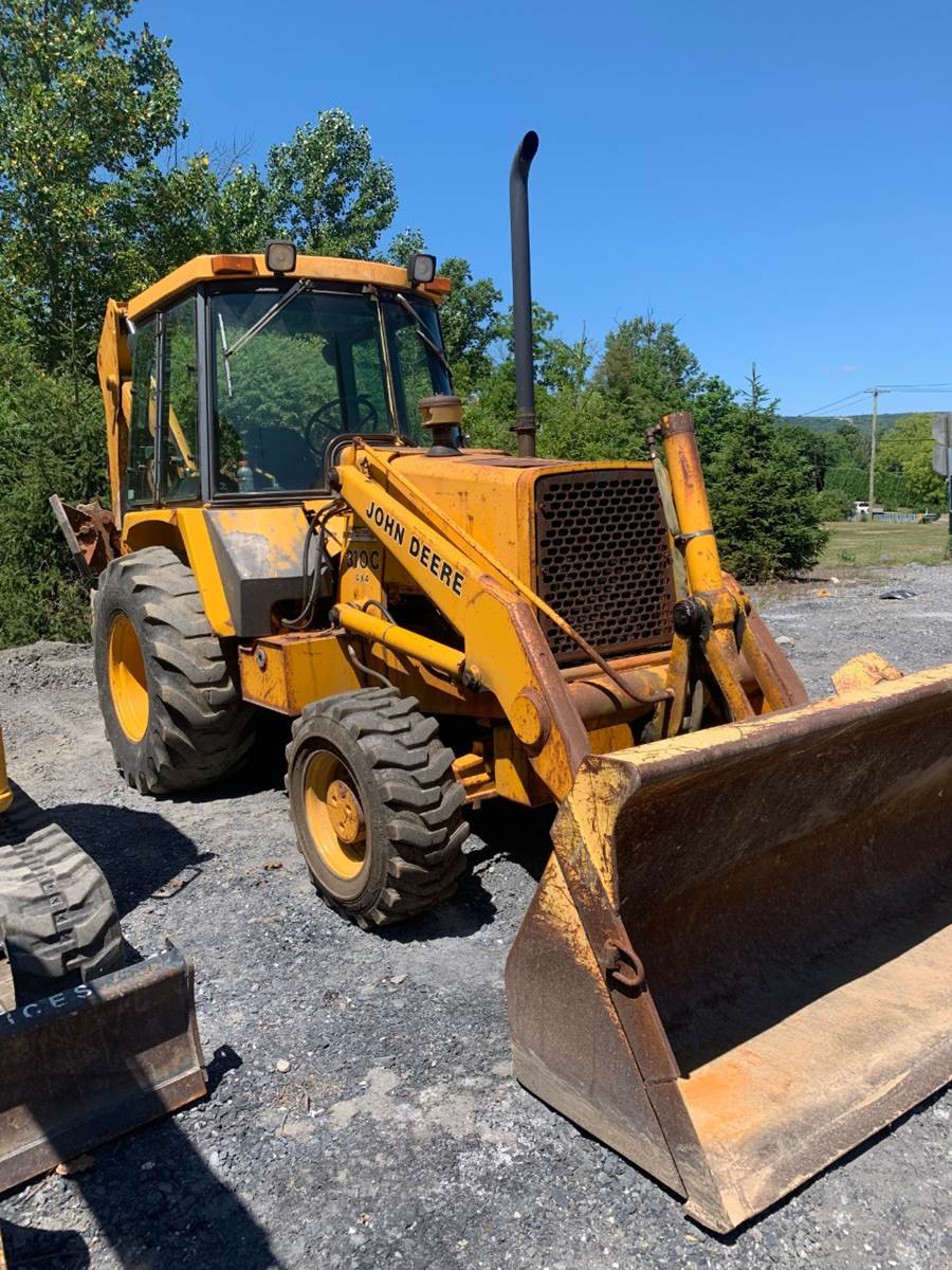 1990 John Deere 310C Backhoe For Sale Spring City, PA 11747088