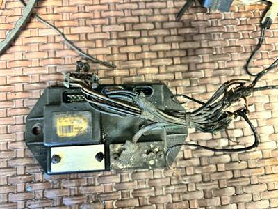 2001 Kenworth T2000 ABS Control Module 3 PLUGS