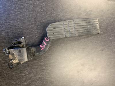 2015 Freightliner Cascadia Pedal throttle