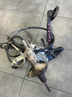 2013 Freightliner Cascadia Pedal WITH Wabco 2.2M Hydraulic Clutch SYSTEMS