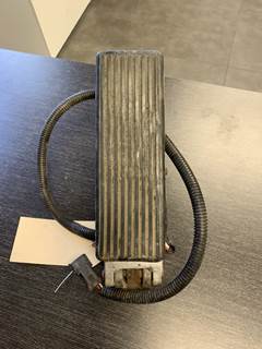2001 Peterbilt 379 Accelerator Pedal