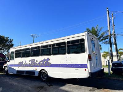 2003 Freightliner FB65 Bus
