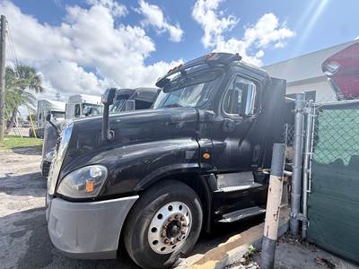2018 Freightliner Cascadia Day Cab Complete Cab & Hood Assembly OEM Black
