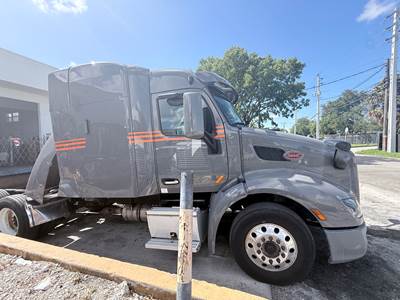 2019 Peterbilt 579 Complete Sleeper Cab & Hood Assembly OEM Gray 