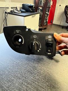 2001 Kenworth T2000 Dashboard Switch