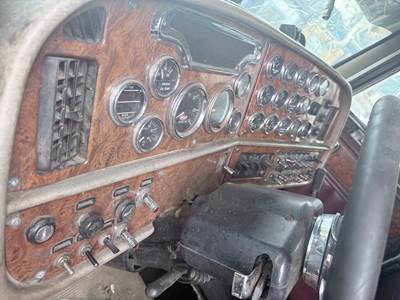2004 Peterbilt 379 USED  Dashboard Switch