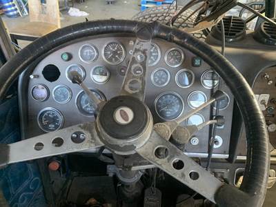 1997 Peterbilt 359 Dashboard Assembly