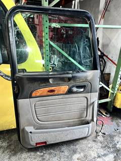 2014 Peterbilt 387 Door