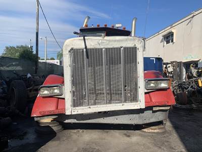 1999 Peterbilt 379 Headlight Assembly