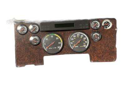 1999 Freightliner Century Class / Columbia Instrument Panel Cluster