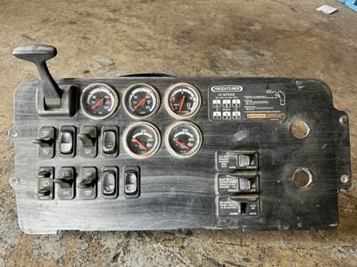 2005 Freightliner Columbia Instrument Panel Cluster