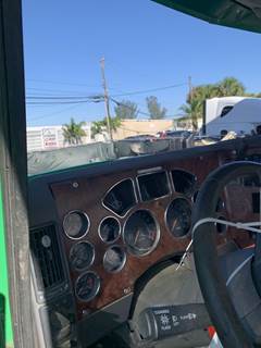 2007 Mack VISION CXU613 Instrument Panel Cluster