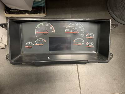 Volvo VNL Instrument Panel Cluster