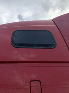 2009 Volvo VNL Sleeper Window