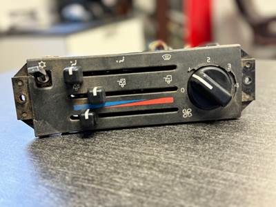 1999 Volvo VNL Temperature Control