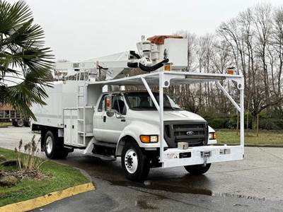 Ford F750 XLT Super Duty Cummins Versalift Bucket Truck with 11-Foot Dump