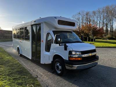 Chevrolet Express G4500 22 Passenger with Wheelchair Ramp