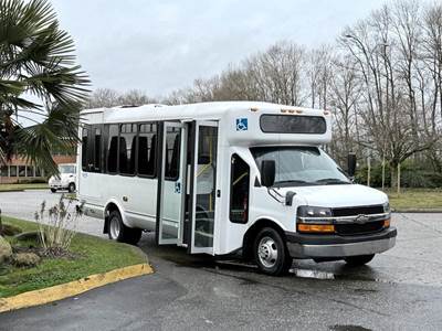 Chevrolet Express G4500 15-Passenger Bus with Wheelchair Lift
