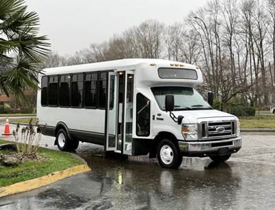 Ford E-450 Super Duty 25-Passenger Bus with Front and Rear Air Conditioning