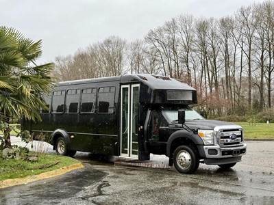 Ford F-550 25-Passenger Powerstroke Diesel Bus