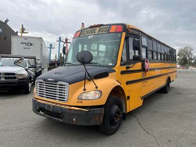 Freightliner B2 22 passenger School Bus Air Brakes Diesel Wheelchair access