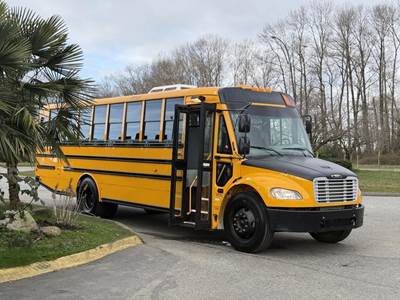 Freightliner B2 Thomas 36-Passenger Cummins Diesel Bus with Hydraulic Brakes