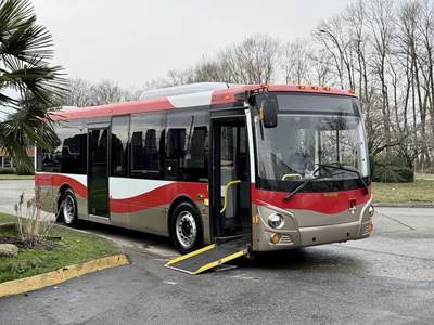 Grande West Vicinity 24-Passenger Diesel Kneeling Bus with Wheelchair Ramp