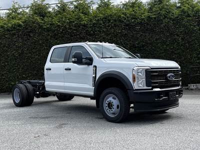 Ford F-550 XL Crew Cab & Chassis 4WD