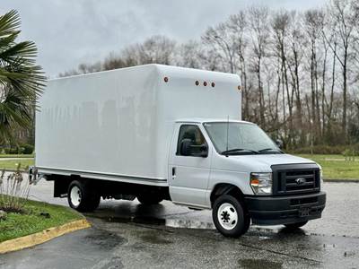 Ford E-450 Super Duty 16-Foot Cube Van with Dhollandia Power Tailgate