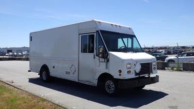 Ford Econoline E-450 Cargo Step Van With Shelving