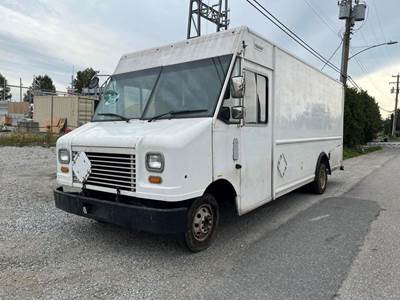 Ford Econoline E450 Cargo Step Van 16 Foot With Rear Shelvings