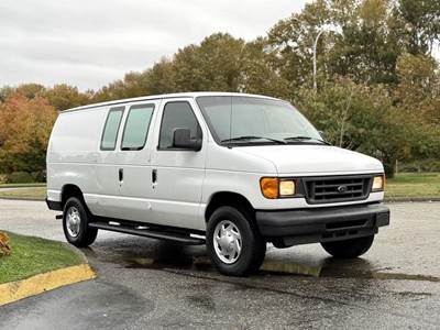 Ford Econoline E-250 Cargo Van with 4.6L V8
