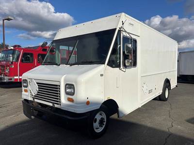 Ford Econoline E450 16 Foot Cargo Step Van Dually With Rear Shelving
