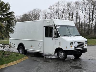 Ford Econoline E-450 Super Duty 16-Foot Step Van