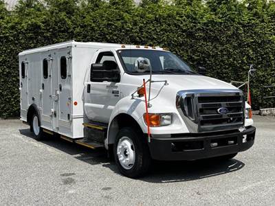 Ford F-650 Ex Sheriff Van Cummins Diesel 2WD