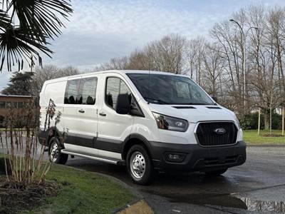 Ford Transit 250 Crago Van LowRoof. 148-inch WheelBase