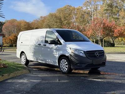 Mercedes-Benz Metris Cargo Van – Compact Commercial Van with Heated Seats