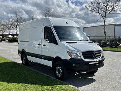 Mercedes-Benz Sprinter 2500 cargo Van  144-inch WheelBase