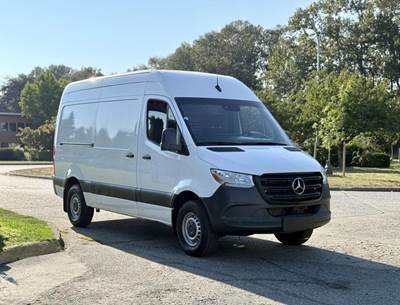 Mercedes-Benz Sprinter 2500 High Roof Diesel Cargo Van 144-inch WheelBase