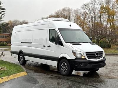 Mercedes-Benz Sprinter 2500 ThermoKing Reefer Cargo Van